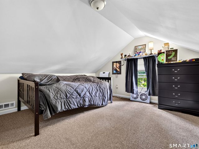 977 Townsend Avenue, New Haven, CT 06512