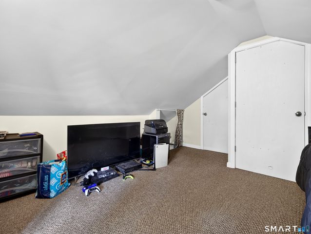 977 Townsend Avenue, New Haven, CT 06512
