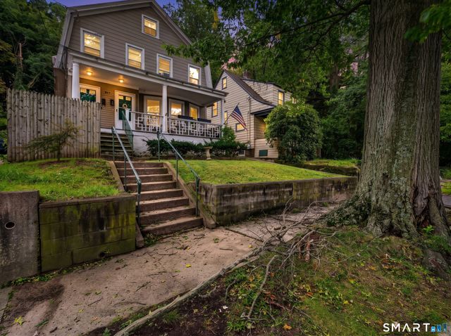 977 Townsend Avenue, New Haven, CT 06512