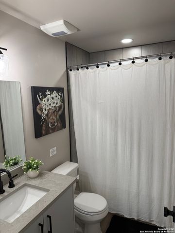 252 LEXINGTON PASS, Canyon Lake, TX 78133