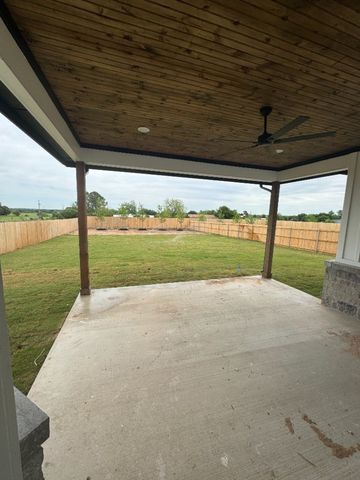 808 N Avenue E, Springtown, TX 76082