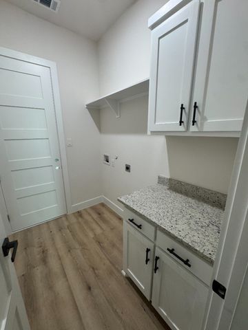 808 N Avenue E, Springtown, TX 76082
