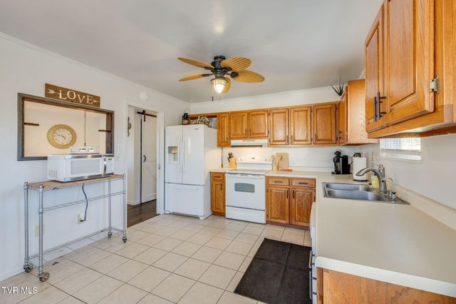 166 Franklin Heights Road, Jonesborough, TN 37659