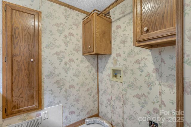 215 Mcmurray Avenue, Columbus, NC 28722