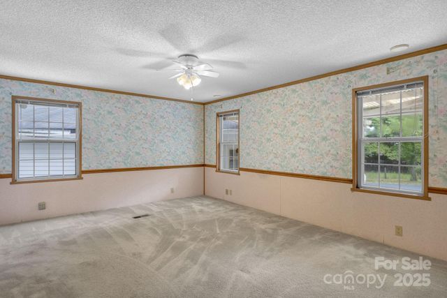 215 Mcmurray Avenue, Columbus, NC 28722