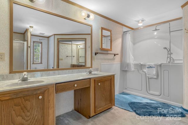 215 Mcmurray Avenue, Columbus, NC 28722