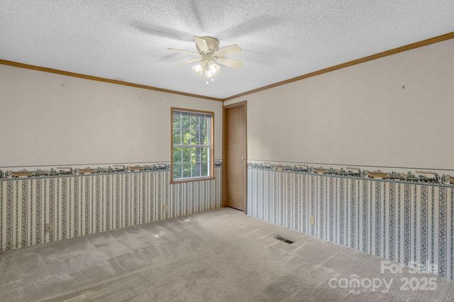 215 Mcmurray Avenue, Columbus, NC 28722
