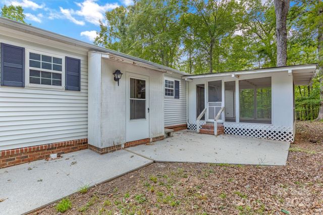 215 Mcmurray Avenue, Columbus, NC 28722