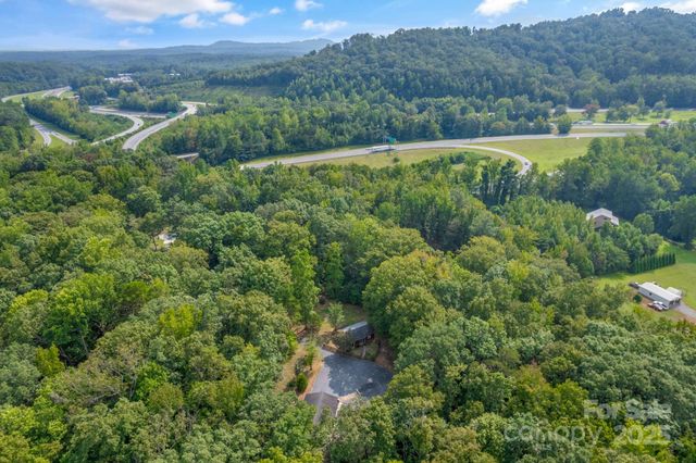 215 Mcmurray Avenue, Columbus, NC 28722