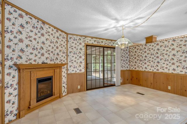 215 Mcmurray Avenue, Columbus, NC 28722