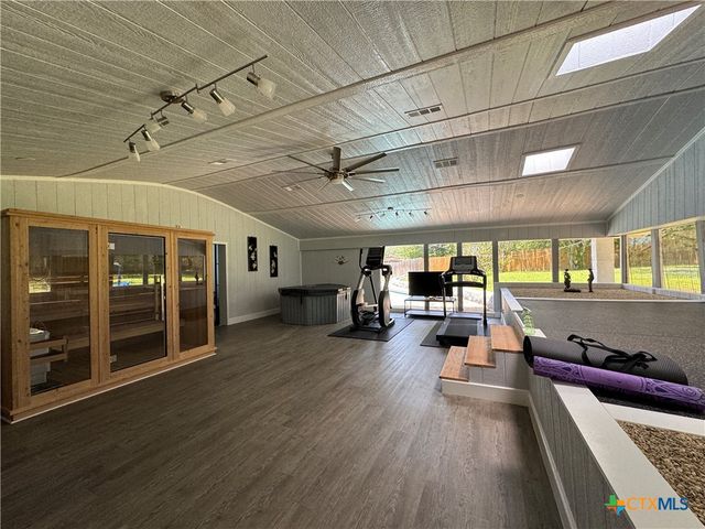 203 S Roy Reynolds Drive, Harker Heights, TX 76548