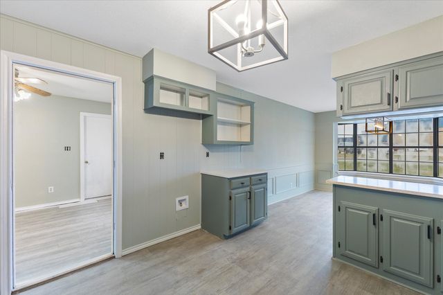 312 E Cottonwood Street, Leonard, TX 75452