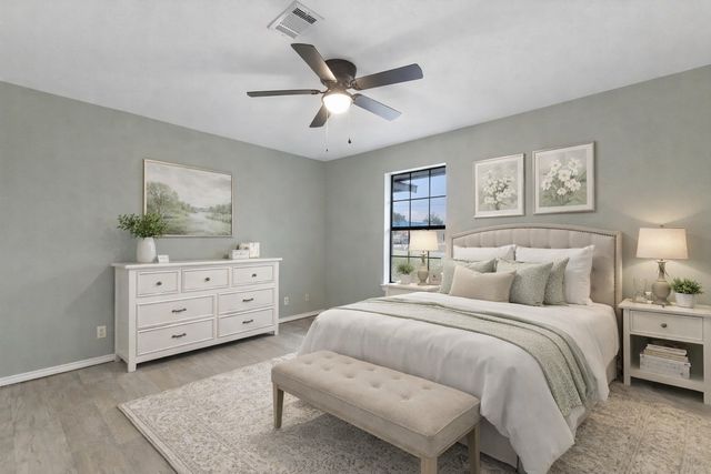 312 E Cottonwood Street, Leonard, TX 75452