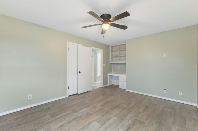 312 E Cottonwood Street, Leonard, TX 75452