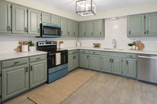 312 E Cottonwood Street, Leonard, TX 75452