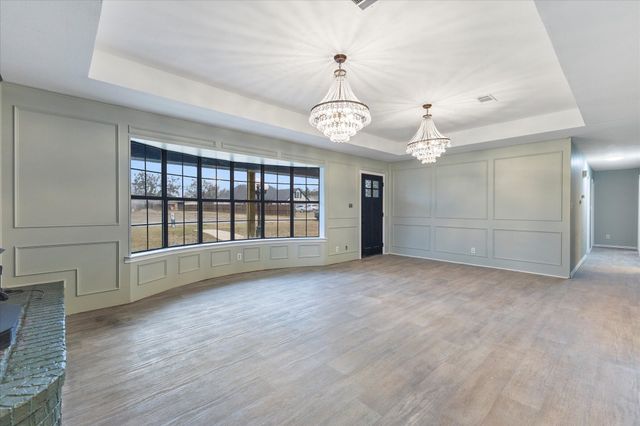 312 E Cottonwood Street, Leonard, TX 75452