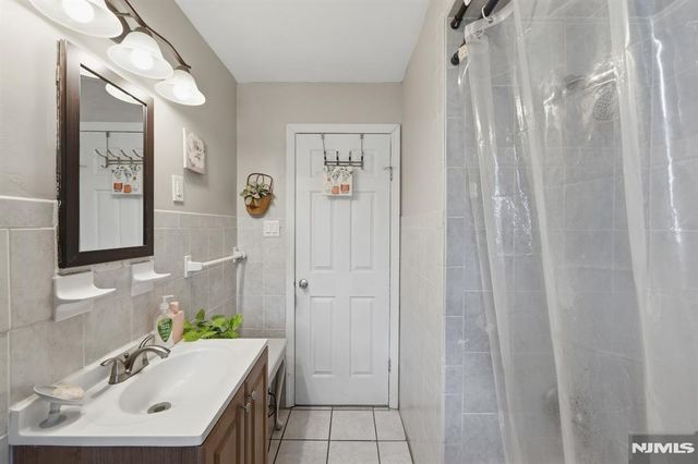 1134 Rivington Street, Roselle, NJ 07203