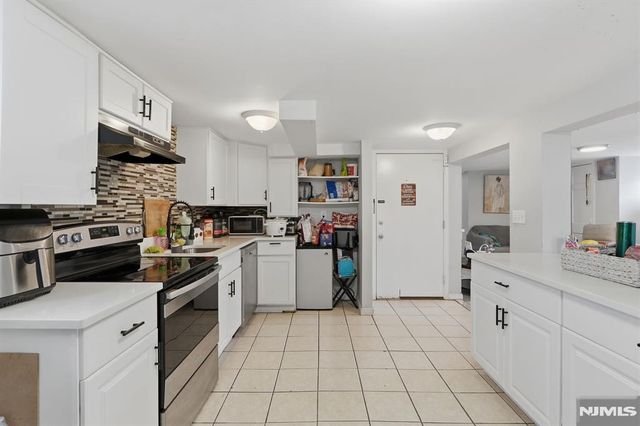 1134 Rivington Street, Roselle, NJ 07203