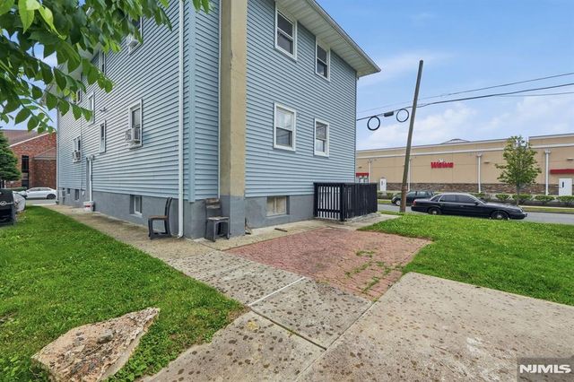 1134 Rivington Street, Roselle, NJ 07203