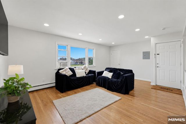 1134 Rivington Street, Roselle, NJ 07203