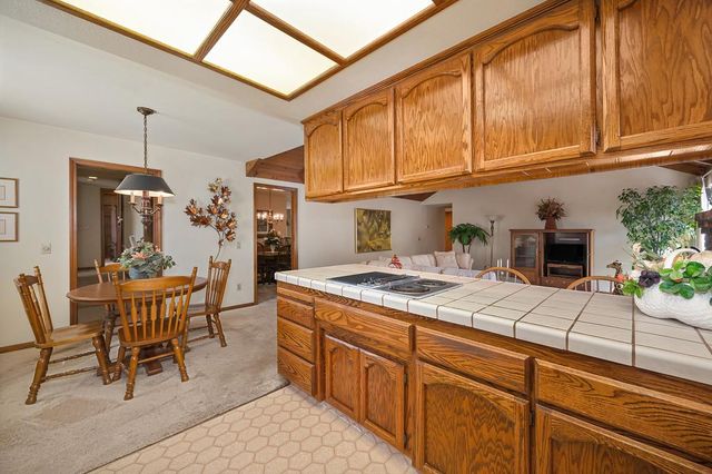 904 El Rancho Ct, Roseville, CA 95661