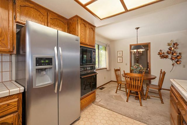 904 El Rancho Ct, Roseville, CA 95661