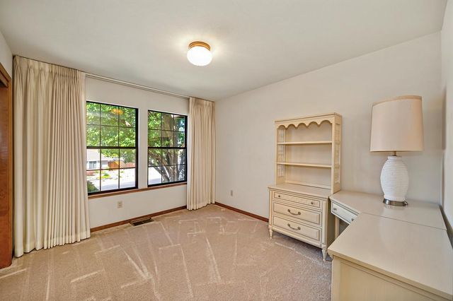 904 El Rancho Ct, Roseville, CA 95661