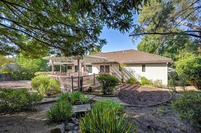 904 El Rancho Ct, Roseville, CA 95661