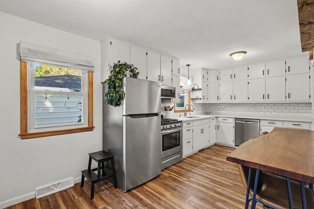 502 Central Avenue S, New Prague, MN 56071 — photo 4