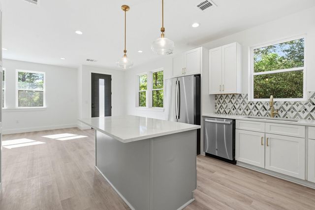 143 Onini CT, Bastrop, TX 78602