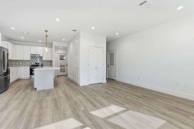 143 Onini CT, Bastrop, TX 78602