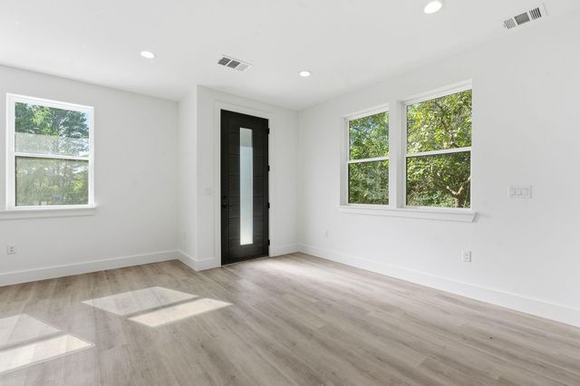 143 Onini CT, Bastrop, TX 78602