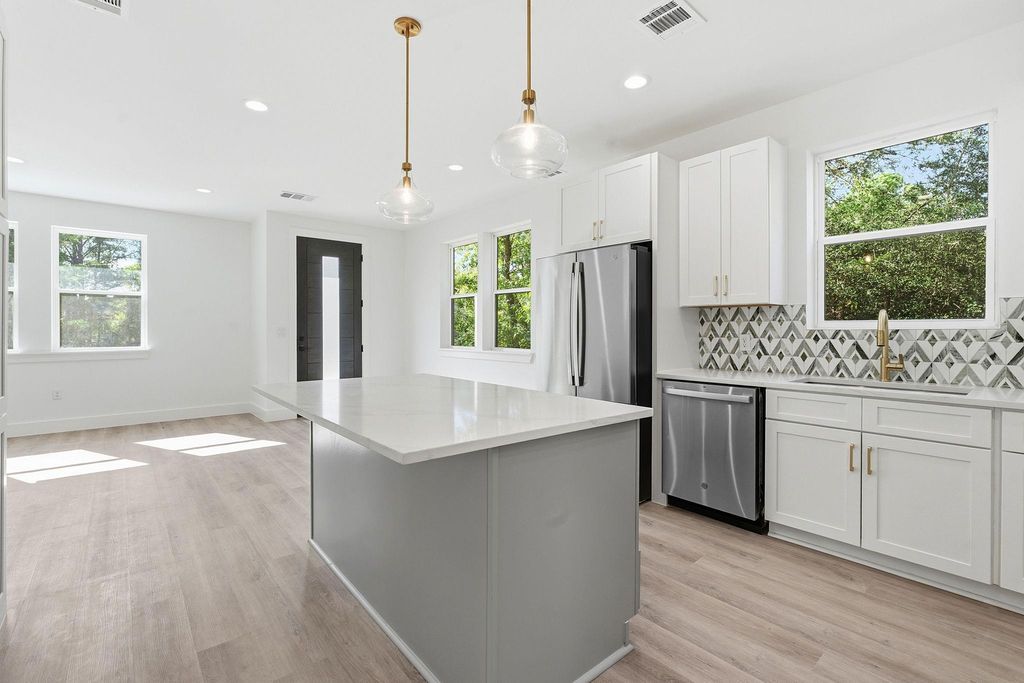 143 Onini CT, Bastrop, TX 78602