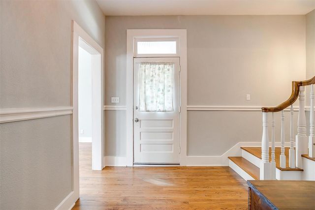 1523 Alston Avenue, Fort Worth, TX 76104
