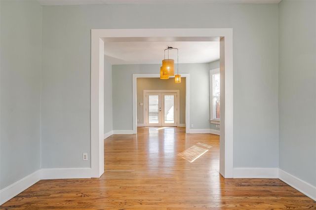 1523 Alston Avenue, Fort Worth, TX 76104