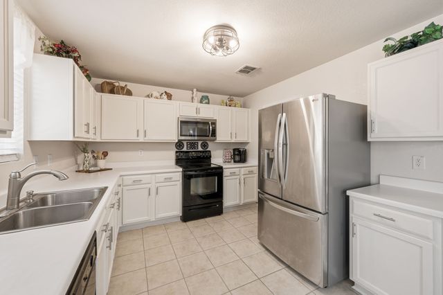 1828 Kittredge Way, Fort Worth, TX 76247