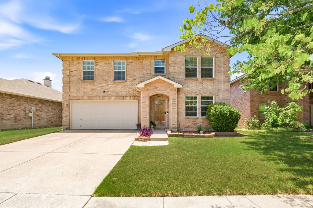 1828 Kittredge Way, Fort Worth, TX 76247