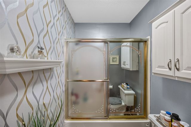 3035 English Glen Court 8, Marion, IA 52302