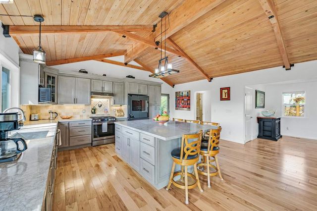 49 Christopher Ct, El Sobrante, CA 94803