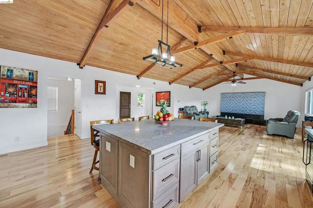 49 Christopher Ct, El Sobrante, CA 94803