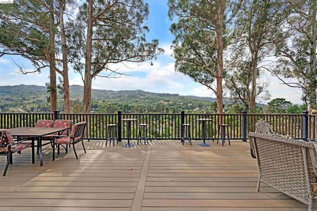 49 Christopher Ct, El Sobrante, CA 94803