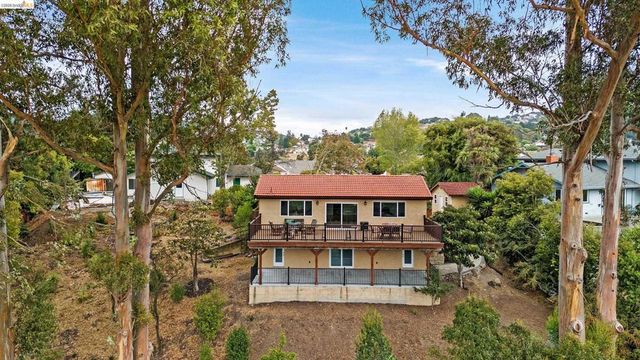 49 Christopher Ct, El Sobrante, CA 94803