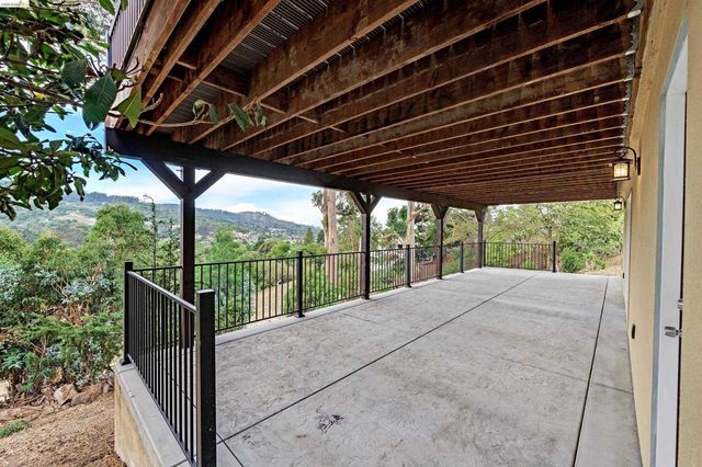 49 Christopher Ct, El Sobrante, CA 94803
