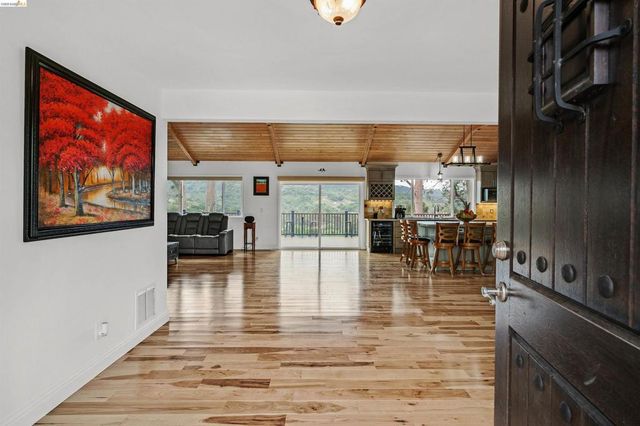 49 Christopher Ct, El Sobrante, CA 94803
