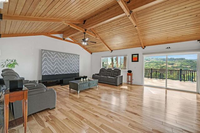 49 Christopher Ct, El Sobrante, CA 94803