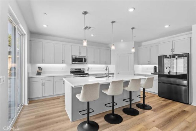 11769 Fenton, Sylmar, CA 91342