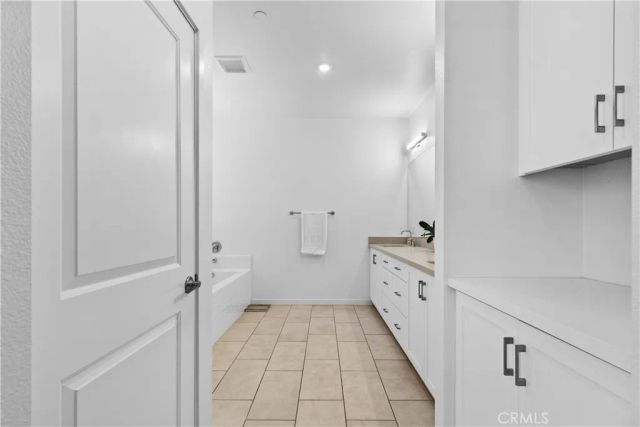 11769 Fenton, Sylmar, CA 91342