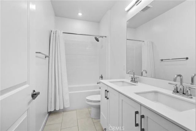 11769 Fenton, Sylmar, CA 91342