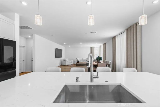 11769 Fenton, Sylmar, CA 91342