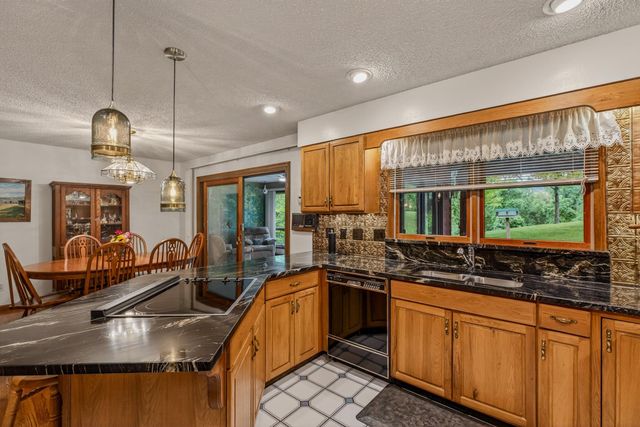 8 Lower Coach Road, Hurricane, WV 25526